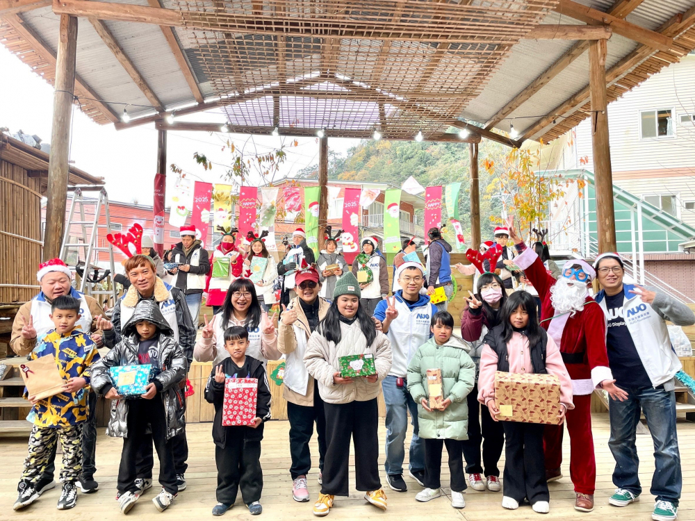友達永續基金會號召「圓夢計畫」行動連續23年，由同仁凝聚內部愛心與資源送往偏鄉，累積為逾萬名兒童圓夢，實踐友達共創共好的永續精神。
